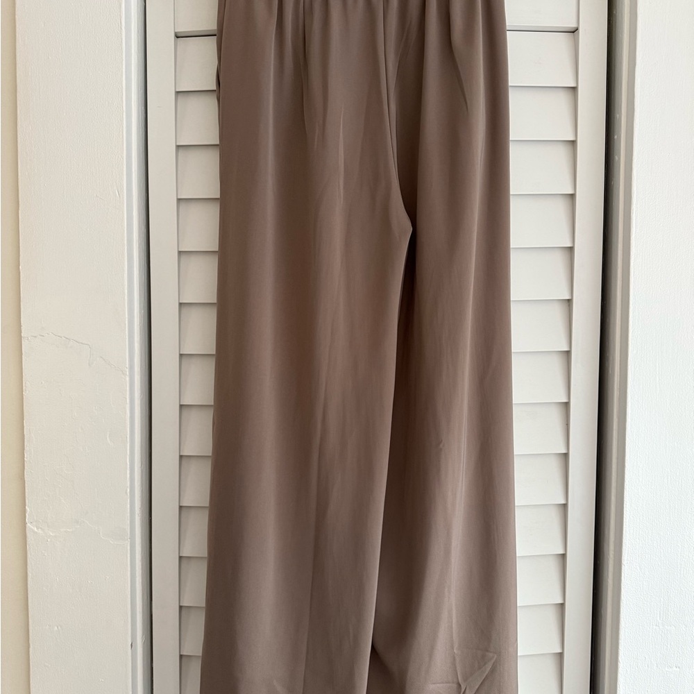 Amazon Women's Wide-Leg Trousers - Picture 5 of 6
